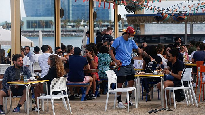  - Simón pide paciencia en la desescalada y "no pasar de cero a todo en dos días"