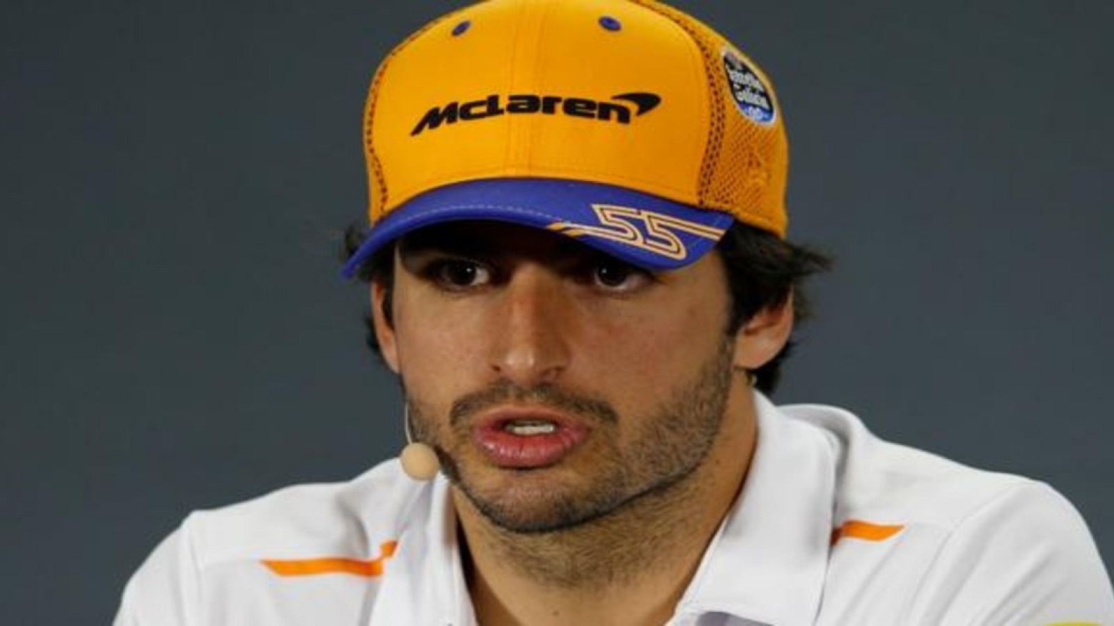 Carlos Sainz ve "coherente" el calendario para iniciar el Mundial de F1