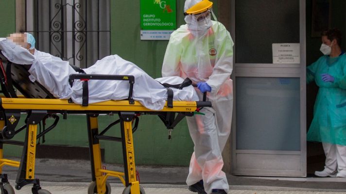 Especiales informativos - Simón sitúa la tasa de letalidad global de coronavirus en España en torno al 11%, con una tendencia a la baja