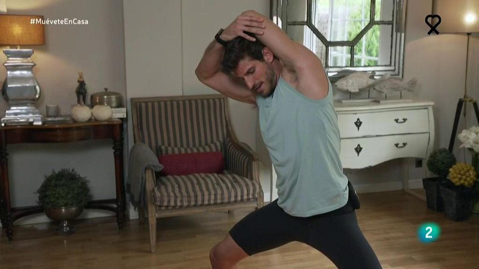 Muévete en casa - ¡Estira brazos y piernas!