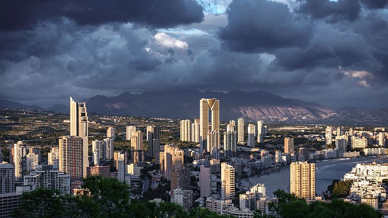 Riesgo por fuertes vientos afectará al noreste peninsular - Ver ahora