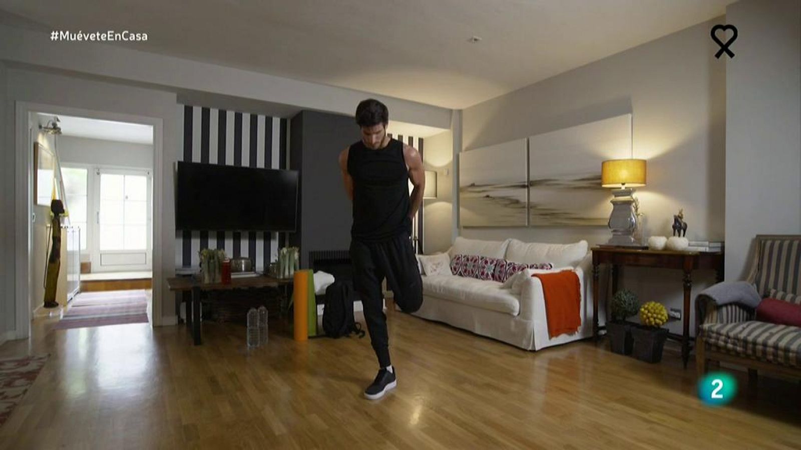 Muévete en casa - Coreografía con pasos de samba