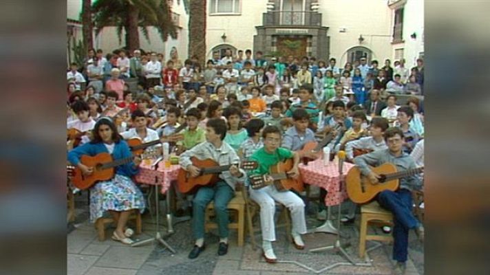 Tenderete - Tenderete - 07/06/2020 Tenderete Infantil (1985), Proyecto de desarrollo comunitario de La Aldea, la Parranda del millo y solistas