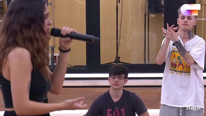 OT 2020 - Medley de las canciones de la Gala 0 en el 2o pase de micros