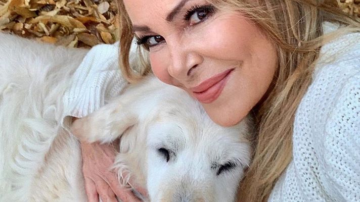  - Ana Obregón se despide de Luna, su perra