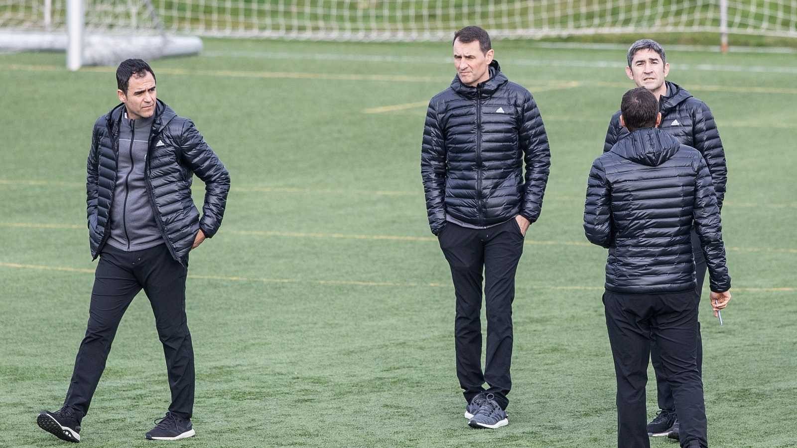 Un árbitro da positivo antes de reanudar la Liga | Ver