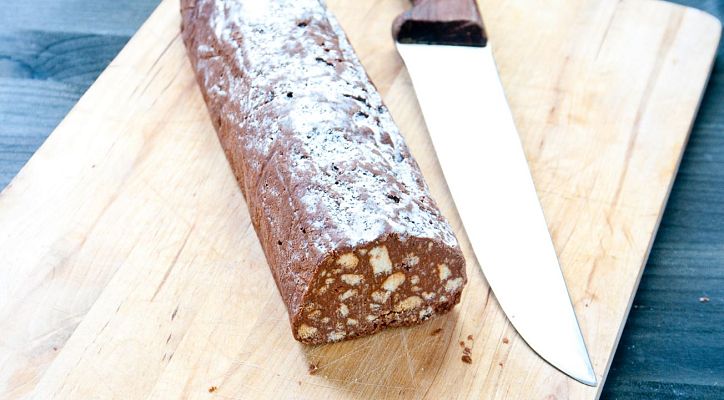 RTVE Cocina - Cómo hacer salami de chocolate, un rico trampantojo