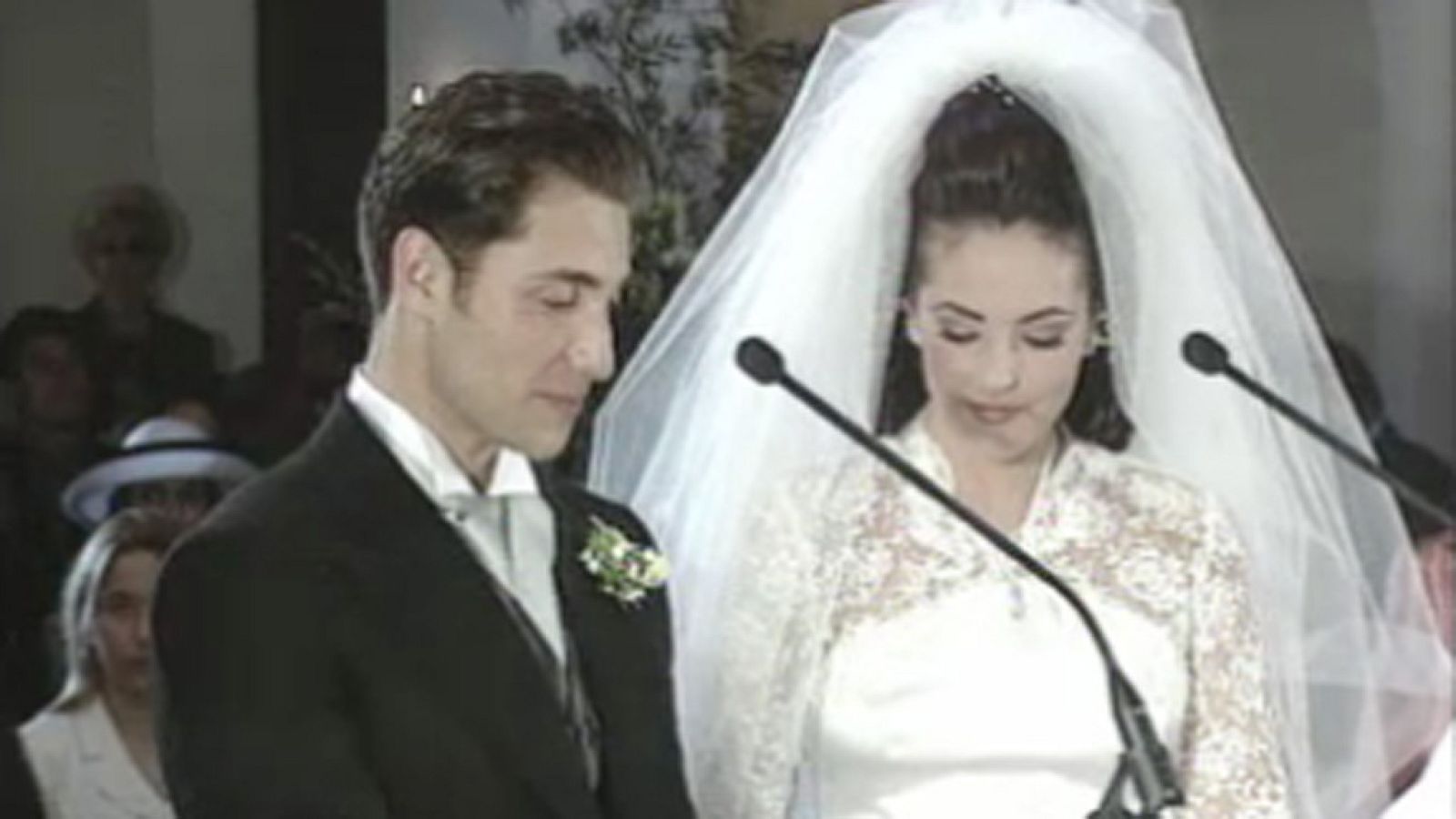 Boda de Rocío Carrasco y Antonio David Flores (1996) - Fue noticia en el Archivo de RTVE | Ver