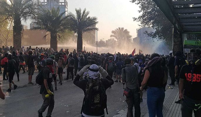 En portada - El virus que paró Chile