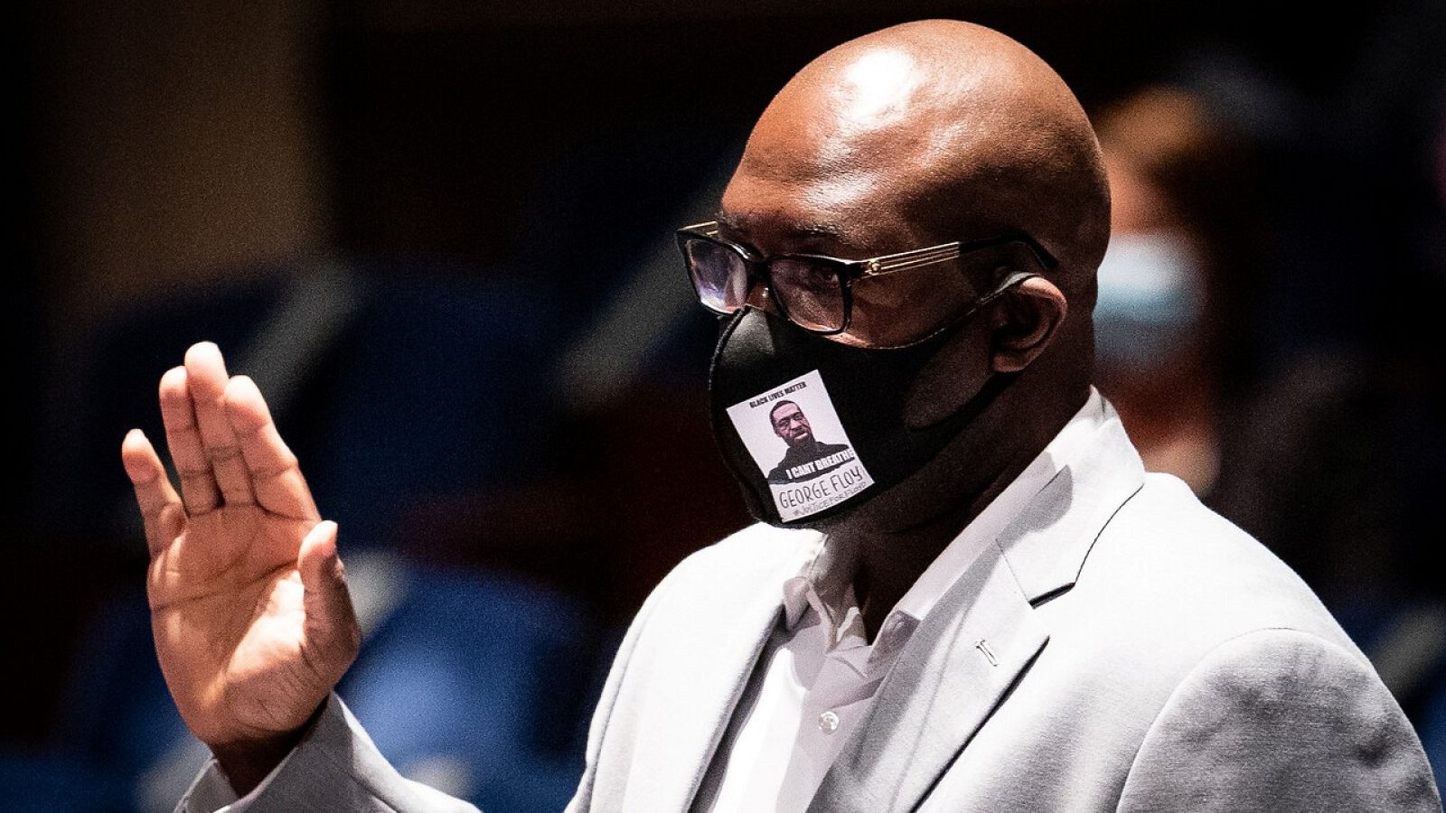 El hermano de George Floyd pide que su muerte "no sea en vano" ante la Cámara de Representantes de EE.UU.