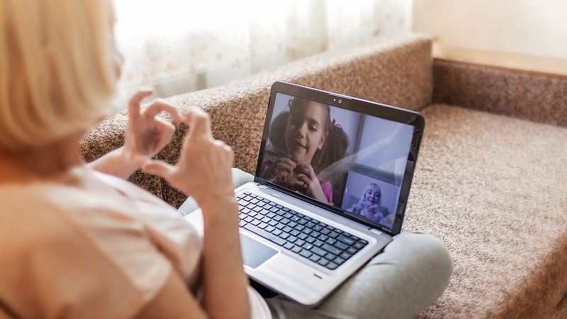 La crisis del coronavirus plantea nuevas formas de comunicación - RTVE.es - Telediario 1 | Ver