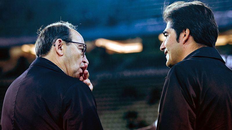 Los presidentes del Sevilla y el Betis, de "enhorabuena" | Ver