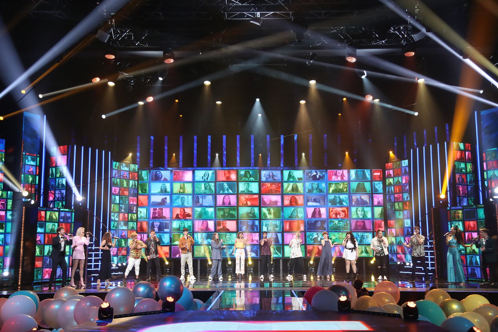 OT 2020 OT 2020 canta "Sal de mí" en la Gala Final de Operación Triunfo