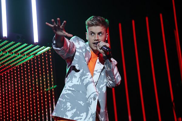 OT 2020 - Hugo cantan "Radioactive" en la Gala Final