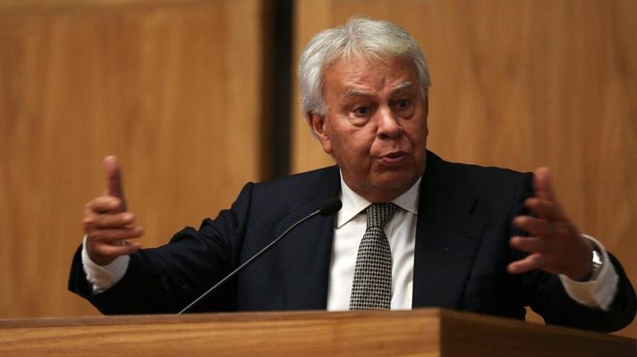 Telediario 1 - Felipe González criitica que el Gobierno parezca "el camarote de los hermanos Marx"