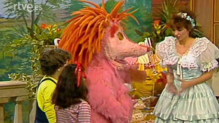 Barrio Sésamo - La Cenicienta y Espinete