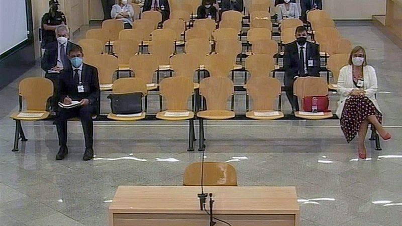 La abogada de Trapero asegura que el 1-O fue un "fracaso" policial y poltico y se quiere culpar de ello a los Mossos