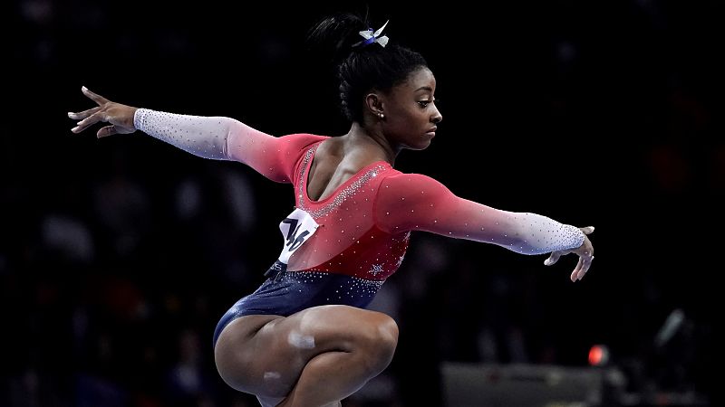Simone Biles apoya la demanda contra el Comité Olímpico estadounidense por abuso sexual