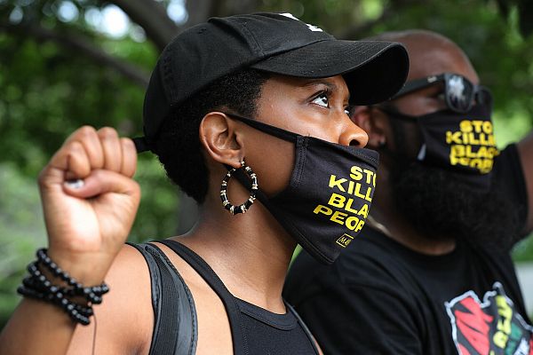 Telediario 1 - Estados Unidos celebra el día de la abolición de la esclavitud en un momento marcado por la tensión racial