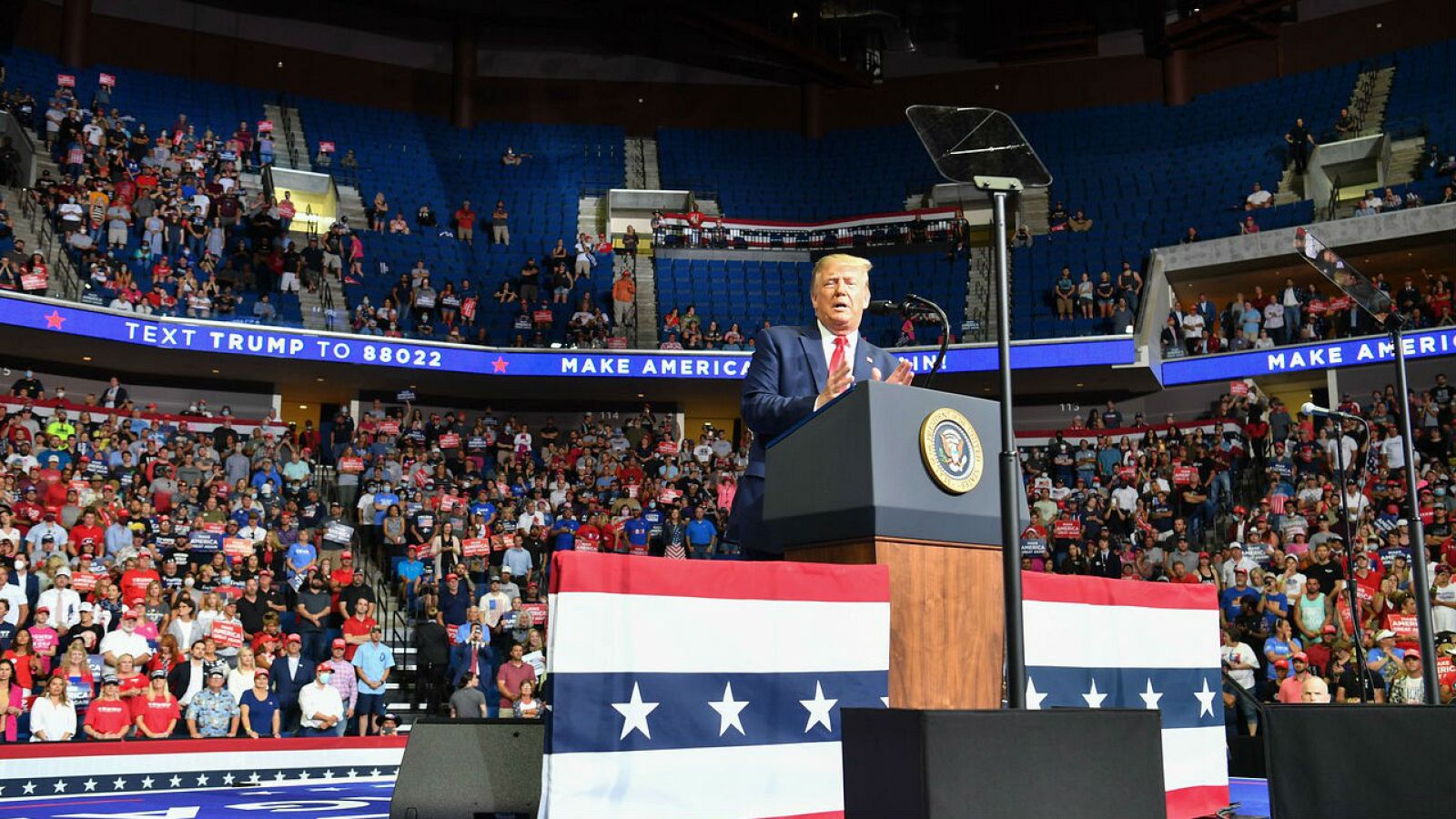 Usuarios de TikTok juegan una mala pasada a Trump en su primer mitin electoral en Tulsa - RTVE.es - Telediario 1 | Ver