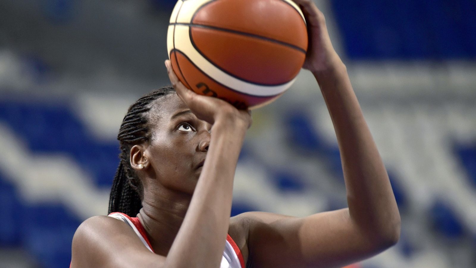 Nogaye Lo: "Estoy muy contenta de seguir en Maloste"