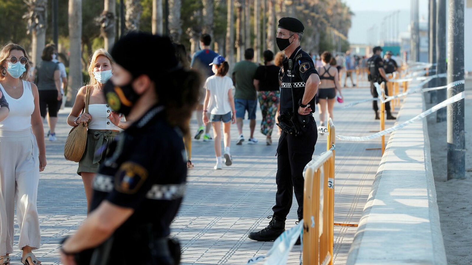La Comunidad Valenciana y Galicia extreman las medidas para la noche de San Juan - RTVE.es | Ver