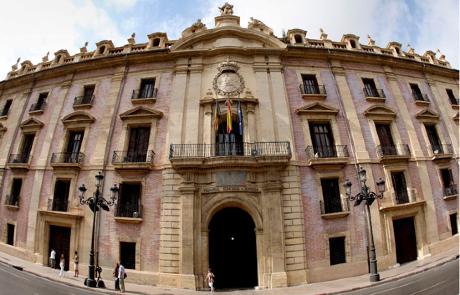 El TSJ de Valencia archiva la causa por cohecho contra Francisco Camps en el caso Gürtel | Ver