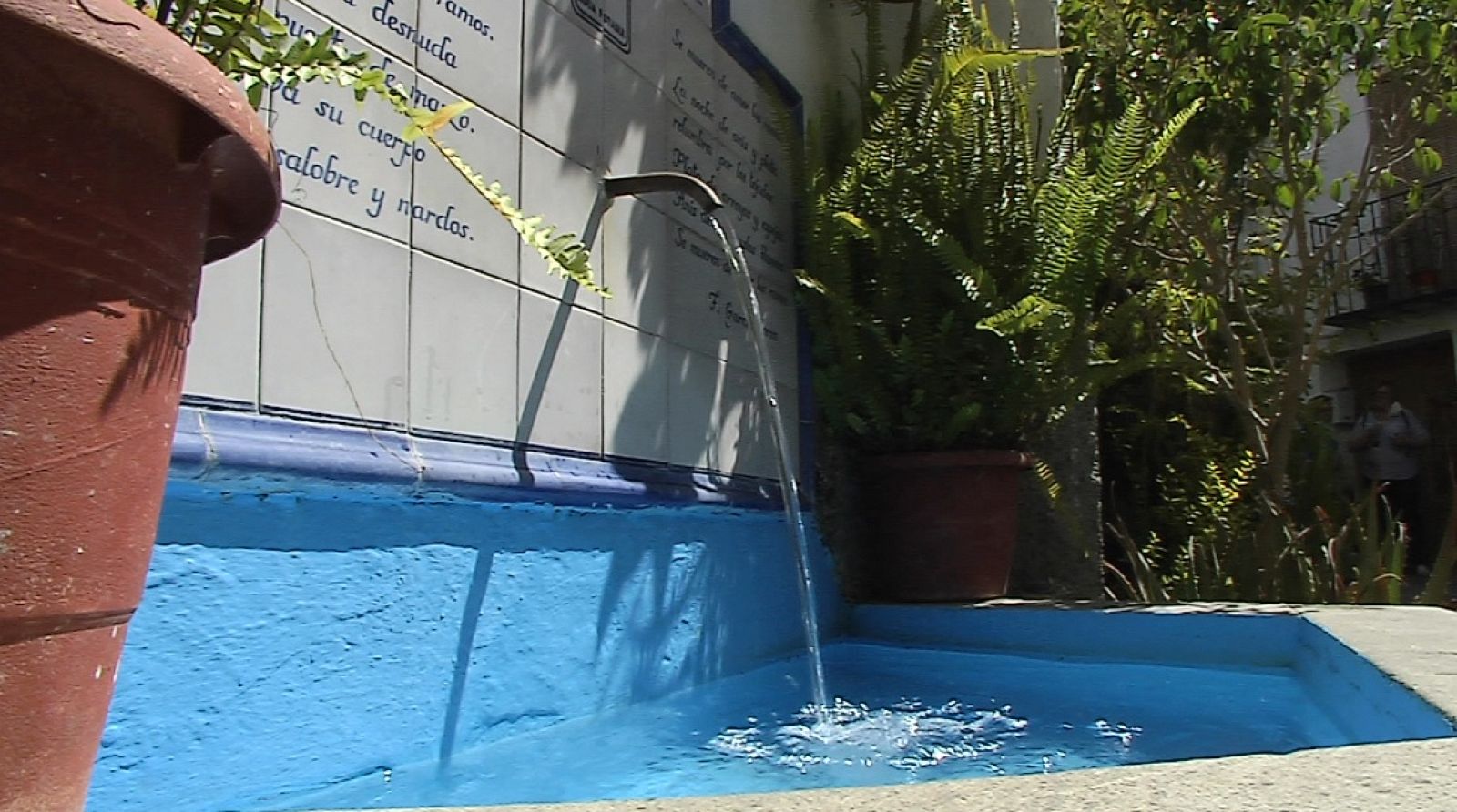 Aquí la Tierra - Lanjarón: el pueblo de las fuentes de la longevidad