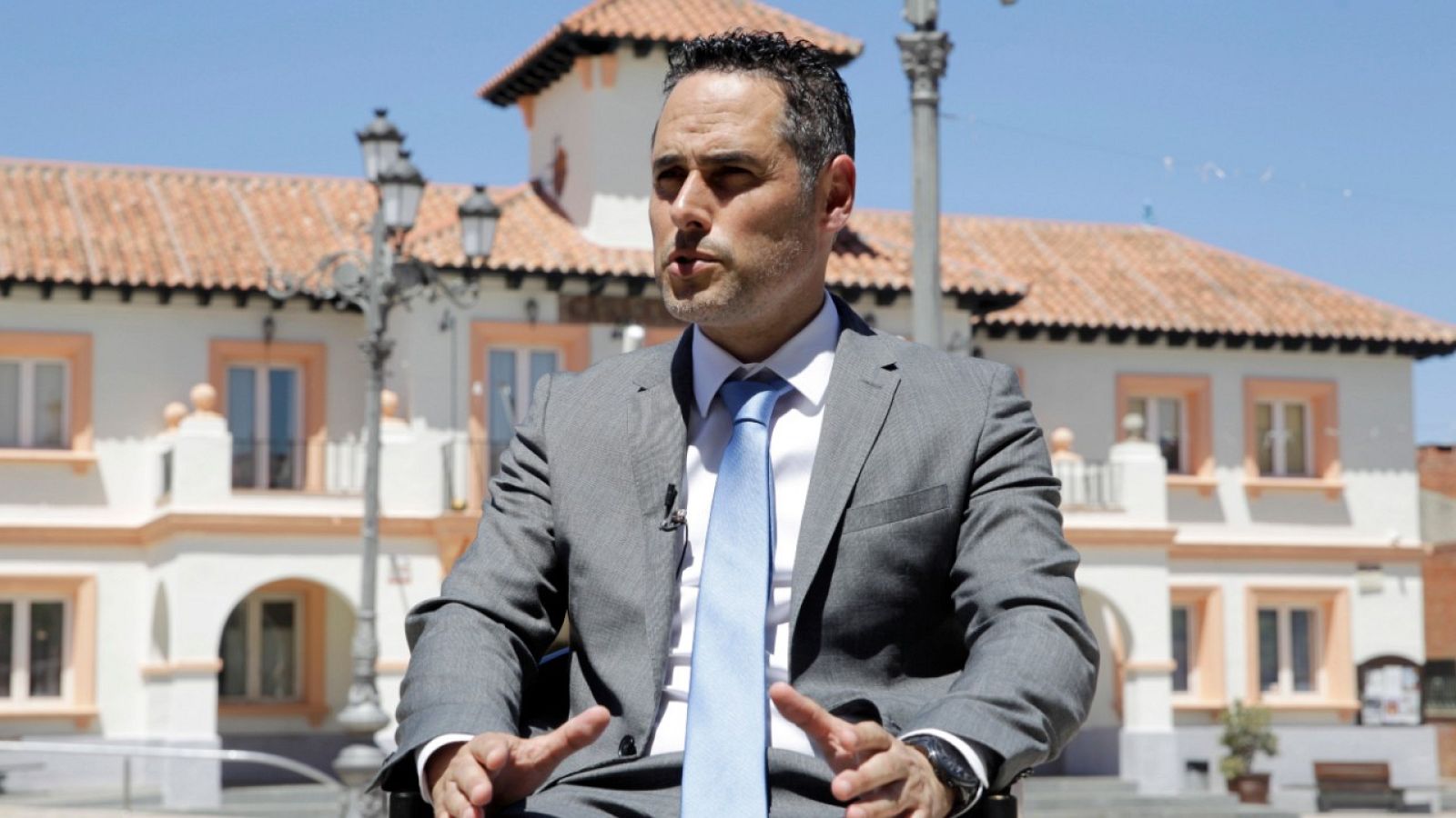 El alcalde de Griñón reconoce sentir "rabia" por ver a algunos vecinos no cumplir con las medidas de protección frente al coronavirus | Ver