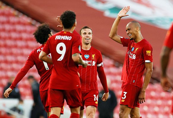 Telediario 1 - El Liverpool gana la Premier y desata la locura entre su afición
