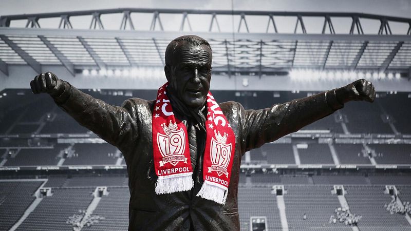 Shankly vuelve a sonreír en Liverpool tras ganar la Premier