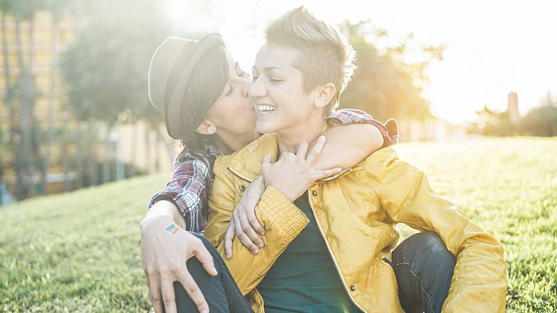 El amor lésbico, oculto y silenciado por la historia durante siglos