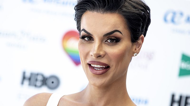 Corazón - ¿Quién es King Jedet, icono del Orgullo Gay?