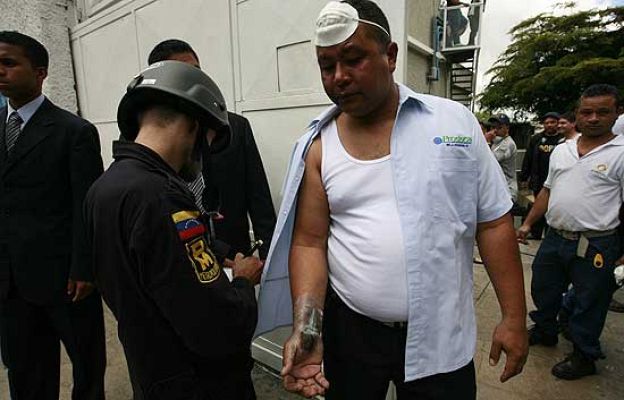  - Asaltan la TV opositora de Chávez