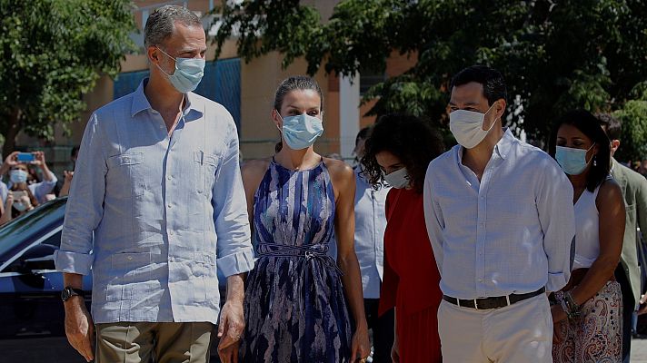 Informativo 24h - Los reyes visitan Sevilla y recorren uno de los barrios más pobres de España