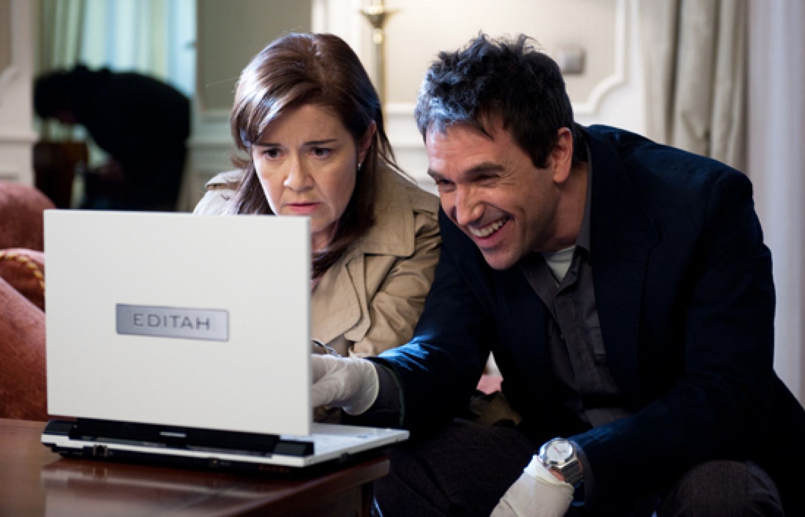 Los misterios de Laura. Avance del capítulo 3