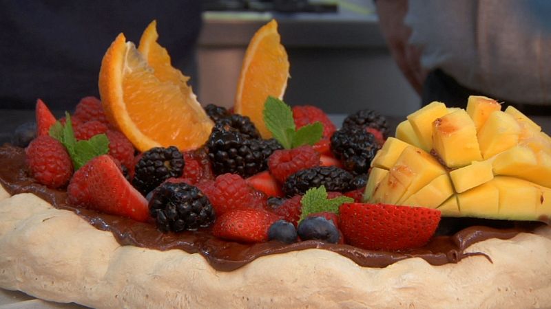 Aquí la Tierra - Receta de pizza con chocolate: preparamos este rico postre