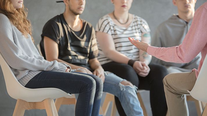 Telediario 1 - Suicidio y problemas mentales: la enfermedad más allá del coronavirus