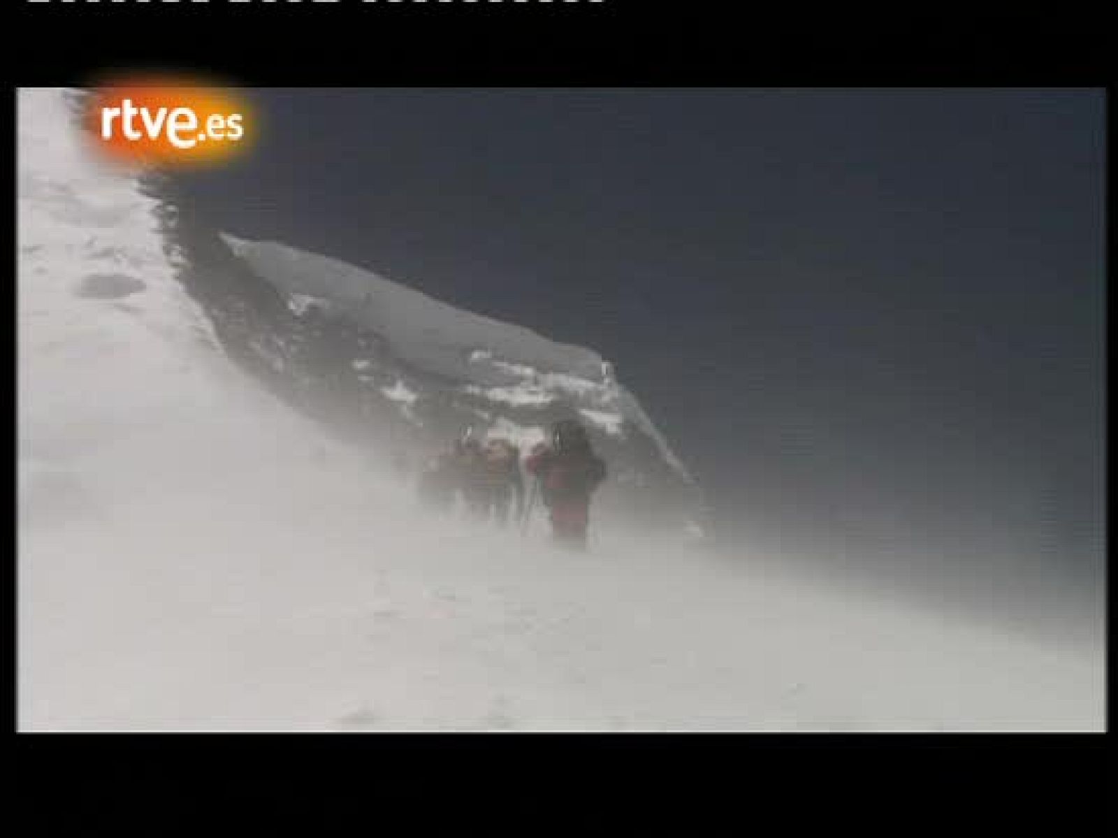 Al filo - Edurne con sus 'rivales' por conseguir los 14 ochomiles - Al filo de lo imposible | Ver