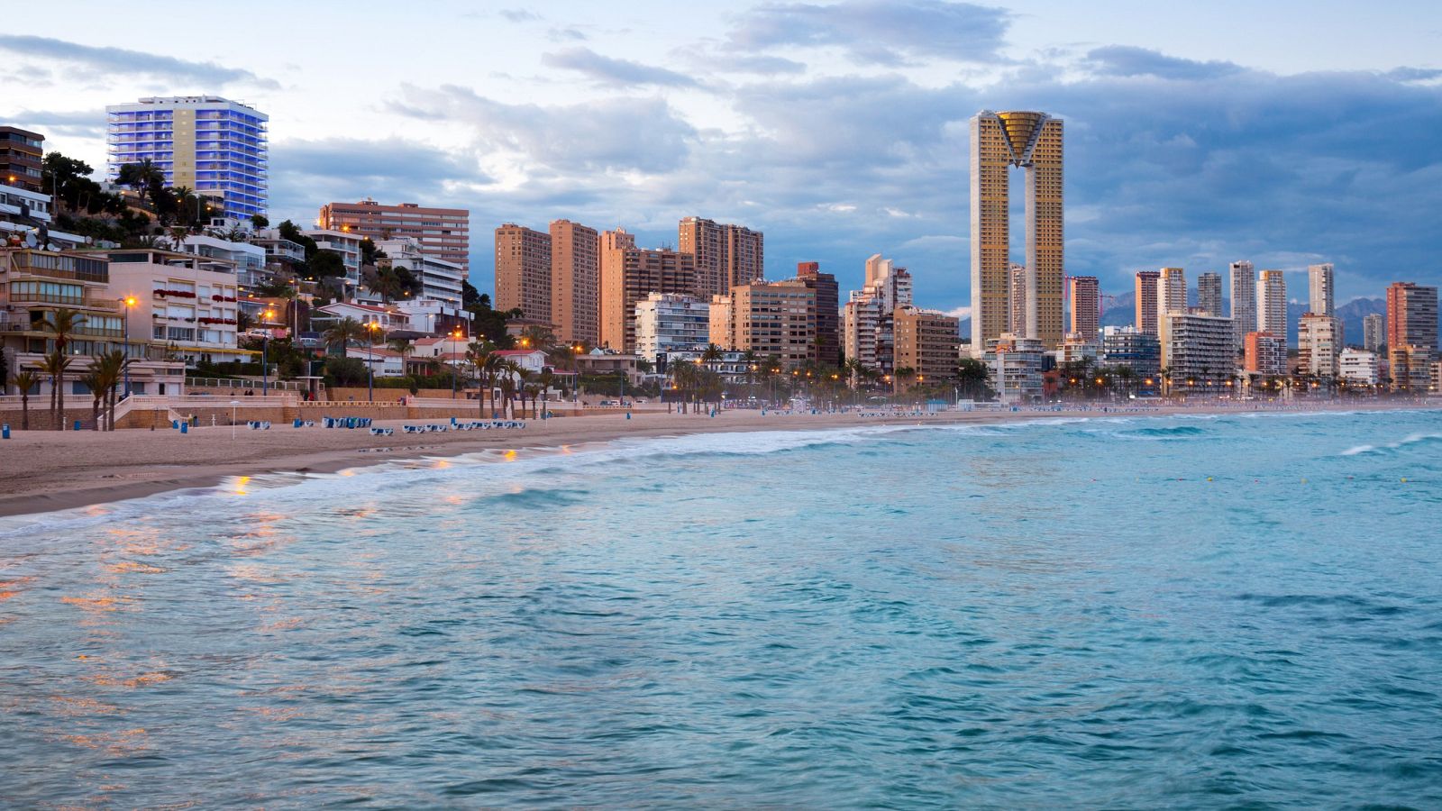 Un verano atípico en Benidorm - España Directo | Ver