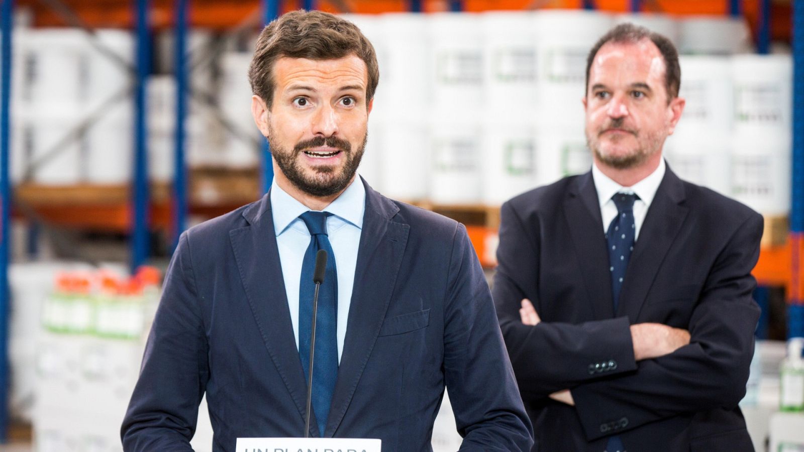 Casado e Iturgaiz acusan a Urkullu de mantener a Iglesias y a su política fiscal en el Gobierno