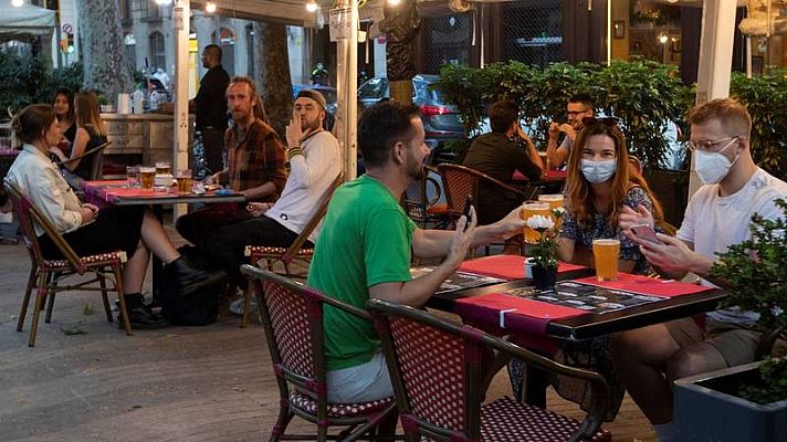 Telediario 1 - Sanidad alerta del riesgo de fumar asociado a la transmisión del coronavirus