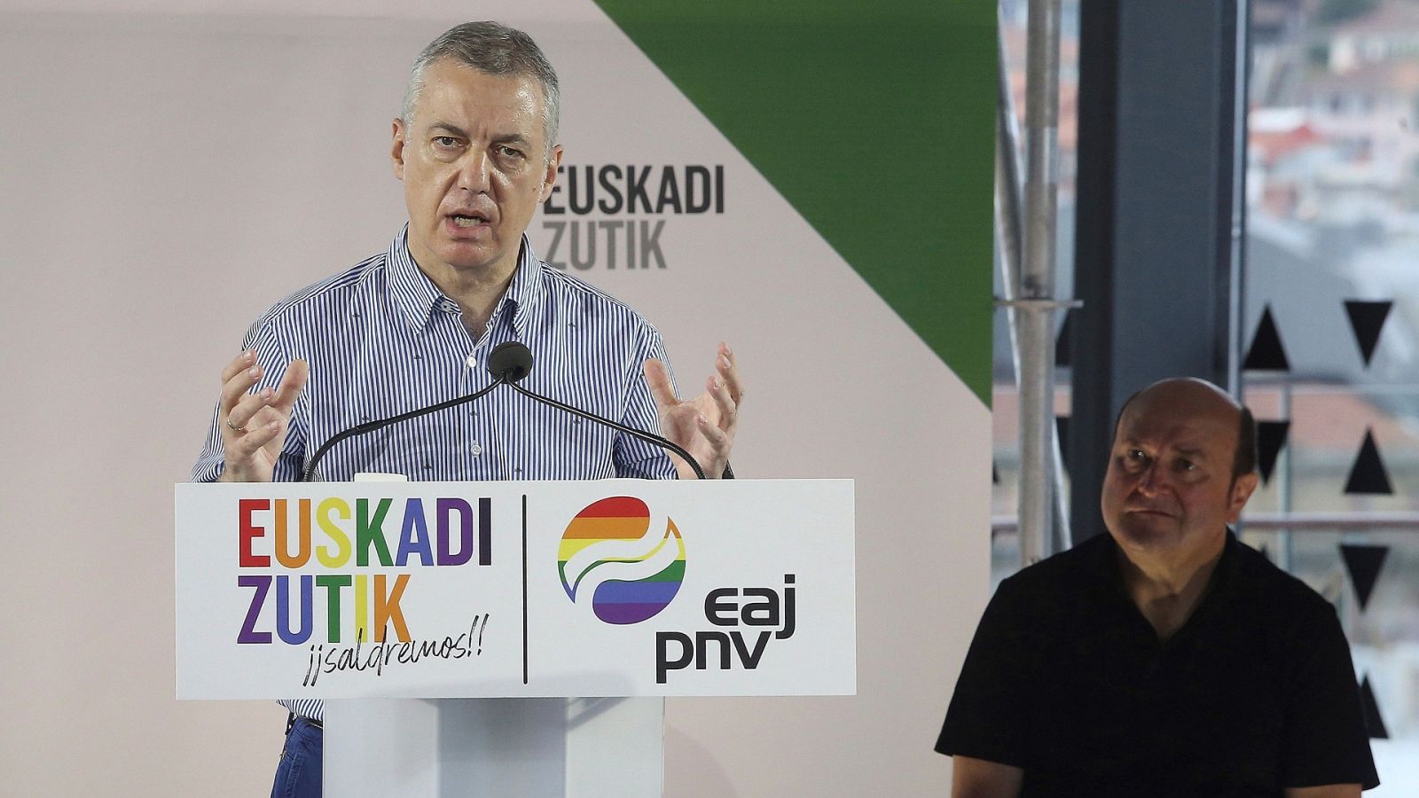 Urkullu pide a PP+Cs aclarar su "compromiso" con el Estatuto vasco: "Ciudadanos ha denostado los derechos históricos de Euskadi" - Los desayunos | Ver