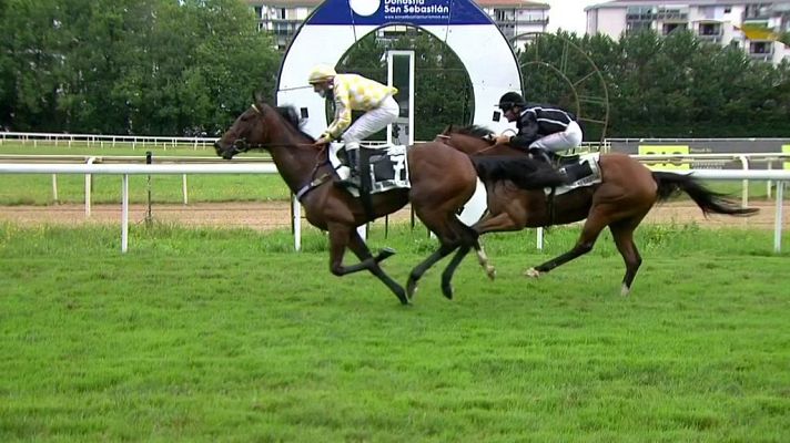 Hípica - Circuito nacional de carreras de caballos. San Sebastián