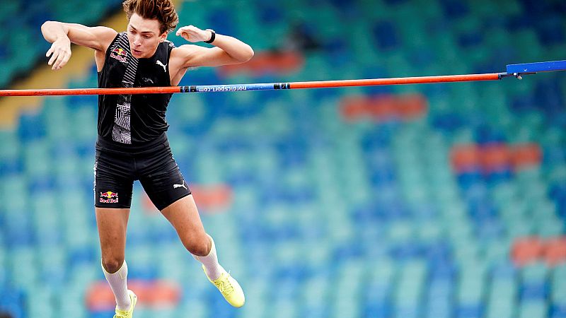El pertiguista sueco Duplantis llega a los 5,94 metros, mejor marca del año