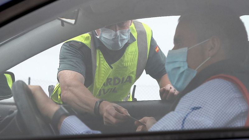 Simón, sobre el contagio de los asintomáticos: "No lo sabemos pero la información que tenemos es que transmiten poco"