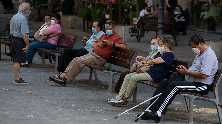 Telediario 1 - Científicos y epidemiólogos, preocupados por los brotes