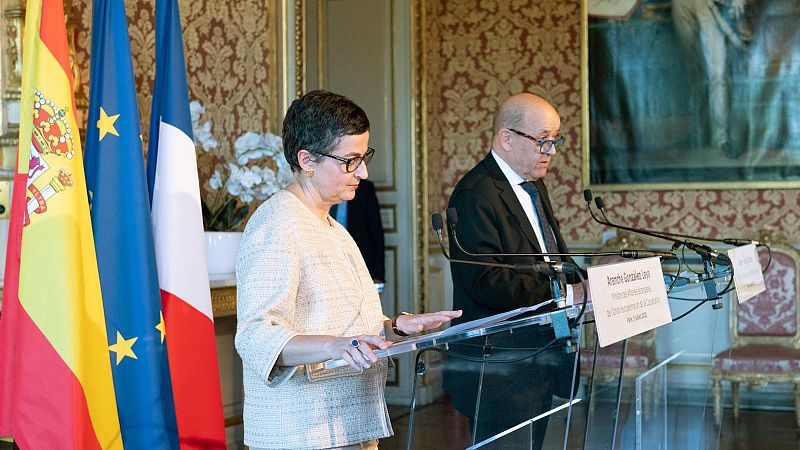 España firmará con Francia su primer convenio de doble nacionalidad en Europa | Ver
