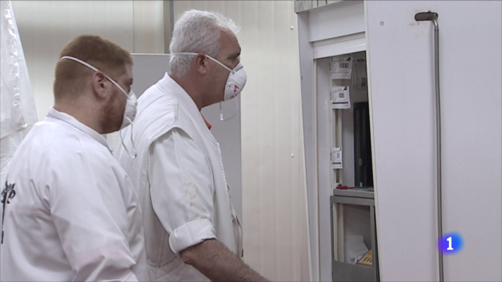 Telediario 1 - Una empresa cárnica familiar sortea la crisis gracias a la digitalización del negocio