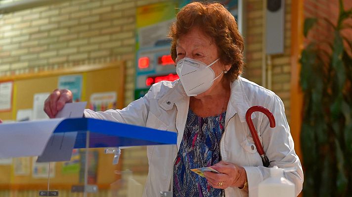 Especiales informativos - La participación en Galicia se ralentiza a las 17:00 horas y sube medio punto, hasta el 43%, pese al coronavirus